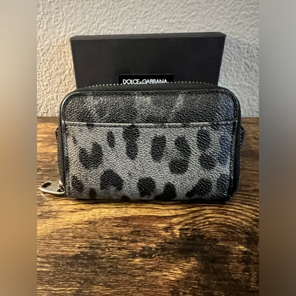 Dolce & Gabanna Wallet (SOLD) - Picture 4 of 14